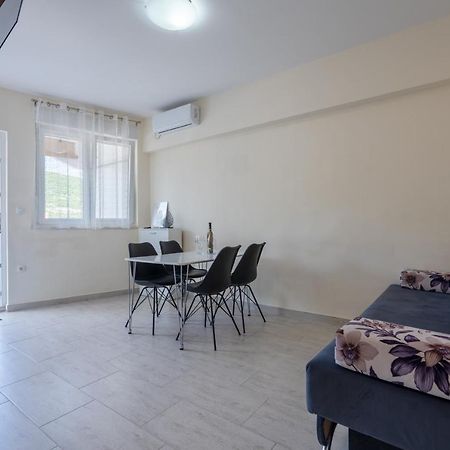 Apartments Nico نيوم المظهر الخارجي الصورة