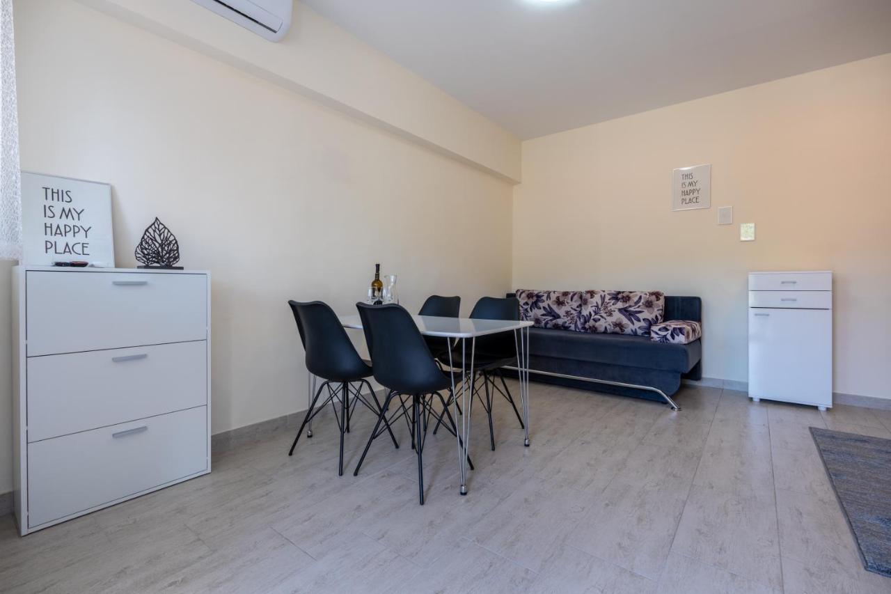 Apartments Nico نيوم المظهر الخارجي الصورة