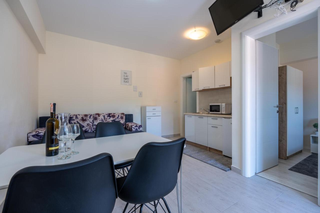 Apartments Nico نيوم المظهر الخارجي الصورة